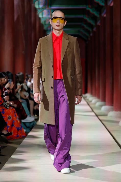 gucci collezione cruise 2018|gucci show 2024.